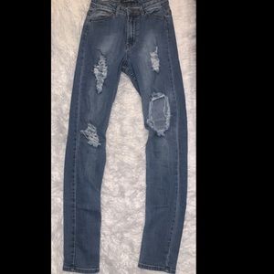 Women’s fashion nova size 5 (W 26)  blue skinny jeans